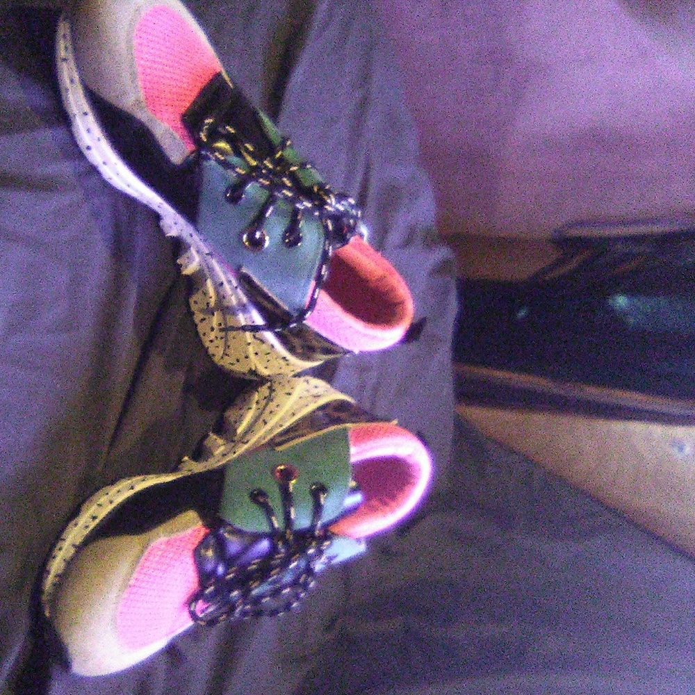 Steve Madden fur snickers - Picture 1 of 1
